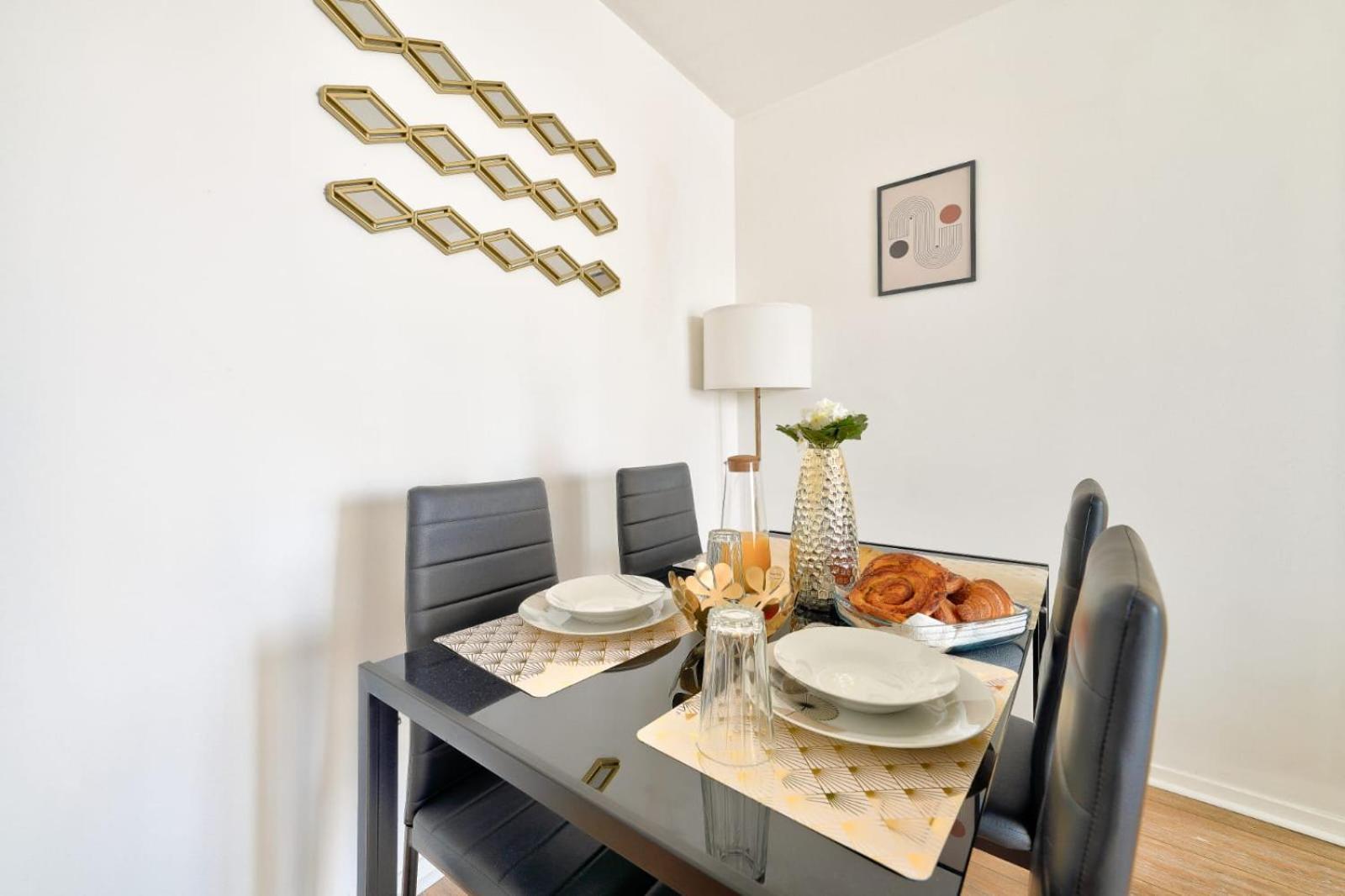 Le Cosy Yellow Appartement Lumineux A 5 Min De La Gare D'Evry Avec Parking Gratuit Courcouronnes Exterior foto